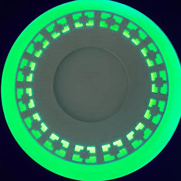 LED-панели для офиса в современном интерьере с нейтральной цветовой температурой